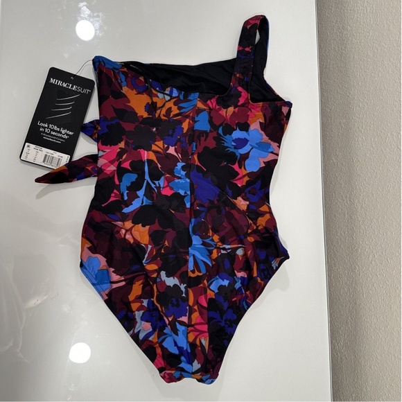 NWT $178 Miraclesuit [ 8 ]‎ Solstice Gem One Piece Swimsuit Black - Picture 9 of 13